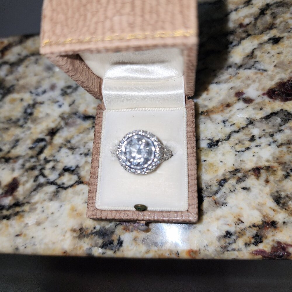 Natural diamond ring